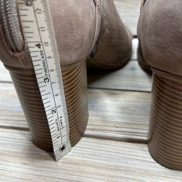 A.N.A Tiana Taupe Perforated Laser Cut Ankle Open Toe Bootie Block Heel 10 M - Picture 6 of 10